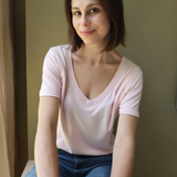 Camiseta lactancia cuello pico rosa